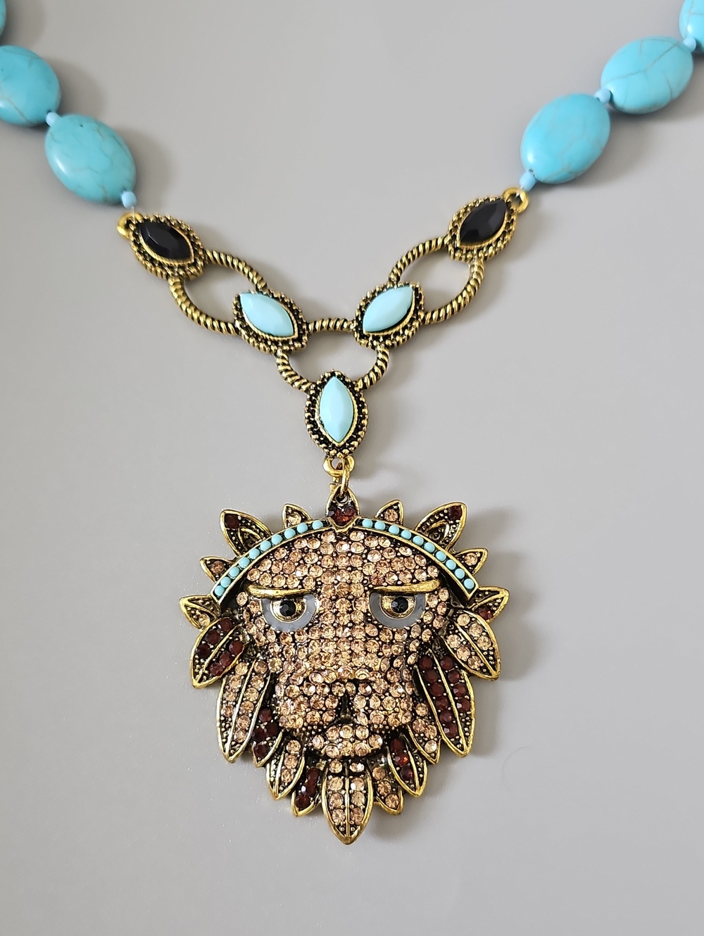 Rhinestone Pave Fashion Tribal Lions Head Necklace - Picture 3 of 7
